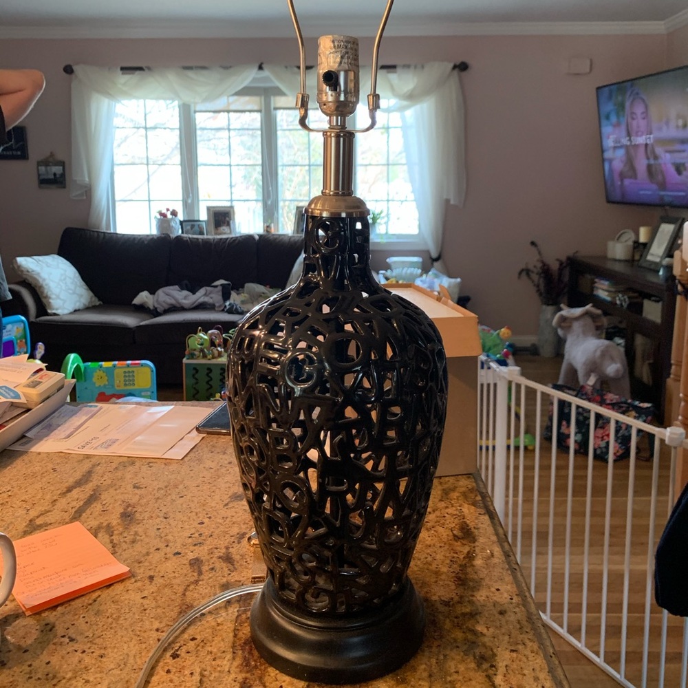 Black lamp base
